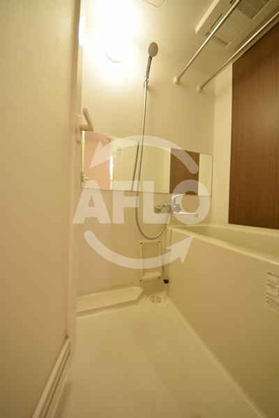 ディオレクレスト東心斎橋の浴室|ディオレクレスト東心斎橋　風呂