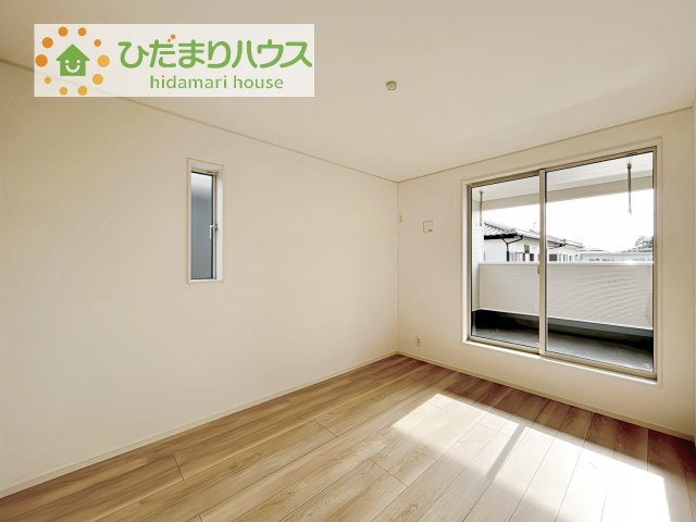 【洋室】 | 土浦市乙戸南第6　新築戸建　5号棟 | 机にベットを置けば子供部屋の完成です！