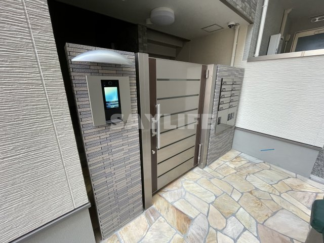 フジパレス中央長田Ⅱ番館のエントランス