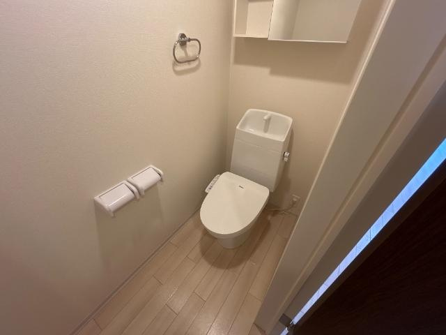 三木市末広２丁目のアパートのトイレ|トイレ
