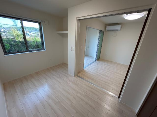 三木市末広２丁目のアパートの内装|洋室