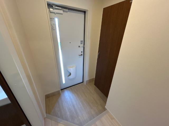 三木市末広２丁目のアパートの玄関|玄関