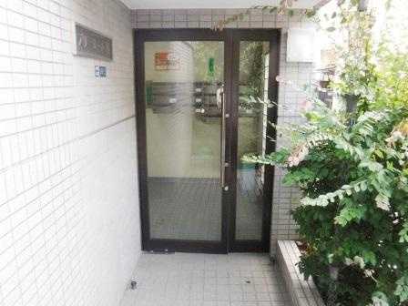 プリミエール桂のエントランス