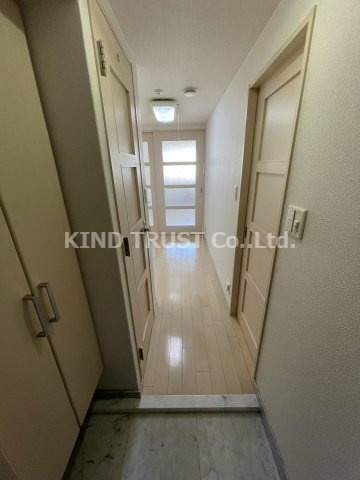 エステムプラザ梅田扇町公園パークランドの玄関|明るい玄関です