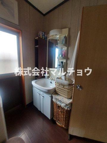 明洋戸建ての独立洗面台|使いやすい独立洗面台です