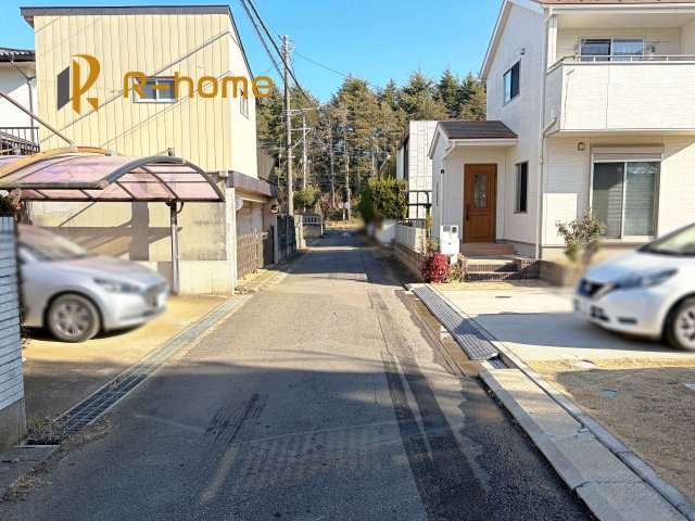 つくば市観音台1丁目　新築戸建て　A号棟の前面道路含む現地写真|『今から見たい！』大歓迎です♪
お気軽にＲ－ｈomeまでお問い合わせください。