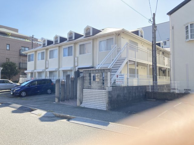 西宮市鳴尾町２丁目のアパート