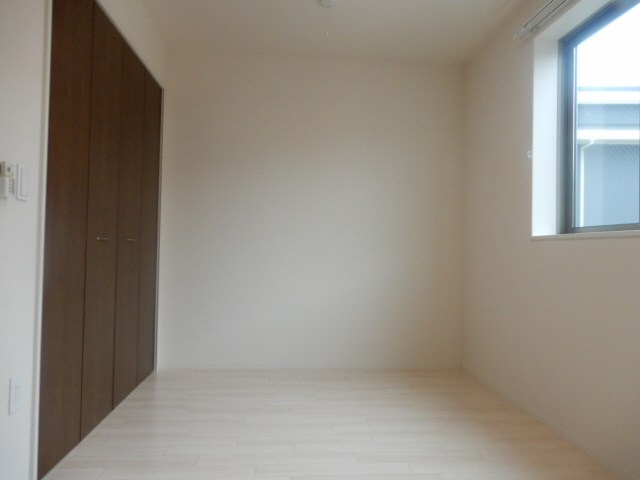 明石市魚住町清水のアパートの子供部屋