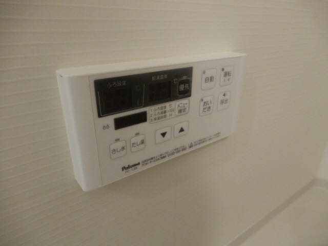 明石市魚住町清水のアパートの浴室