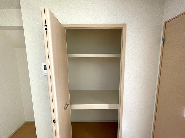 セレーネ鏡の収納|十分な収納スペースがあります