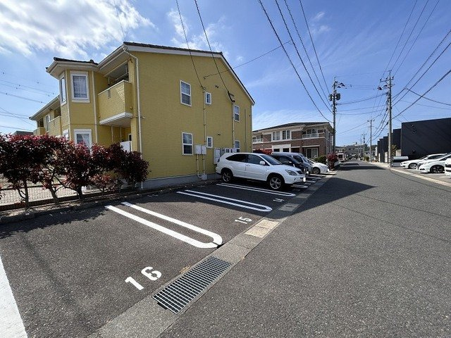 ムーンリバーＢの駐車場|駐車スペースもあります