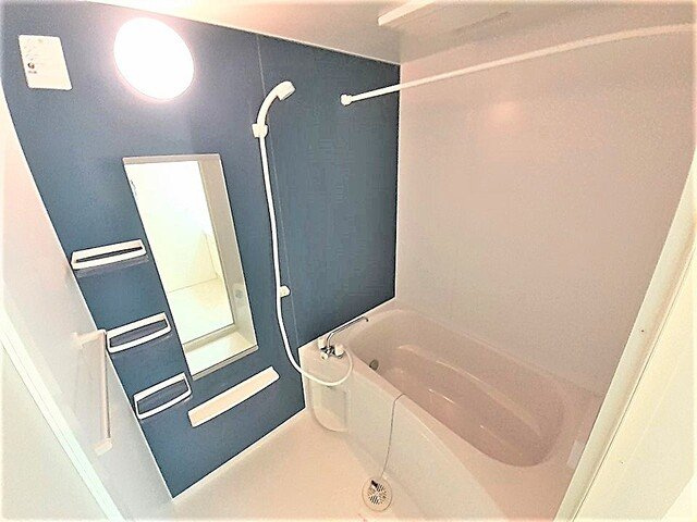 グッドラックフィールド１番館の浴室|日々の疲れを癒すお風呂付です