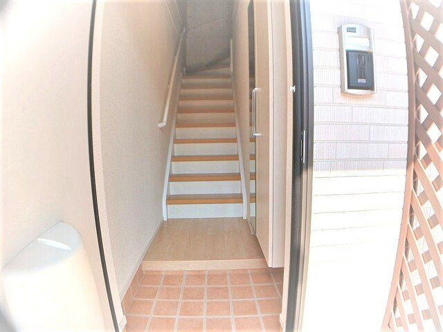 サンライズ　Ｂの玄関|明るい玄関です