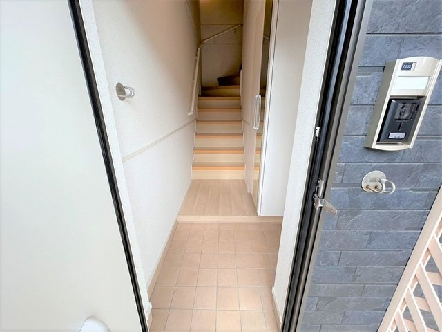 ヴィラ・バガス　Ⅰの玄関|シンプルで使いやすい玄関です