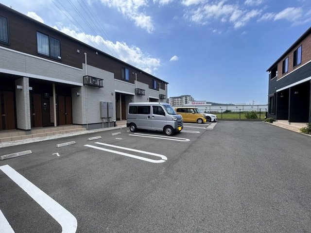 ヴィラ・バガス　Ⅰの駐車場|カースペースがあります