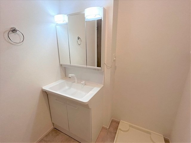 ヴィラ・バガス　Ⅰの洗面所|忙しい朝には欠かせない洗面所です