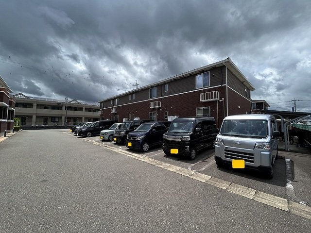 ソレイユフィールドⅢの駐車場|駐車場完備です