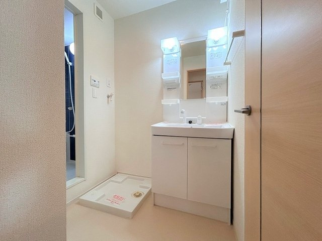 ソレイユフィールドⅢの洗面所|忙しい朝には欠かせない洗面所です