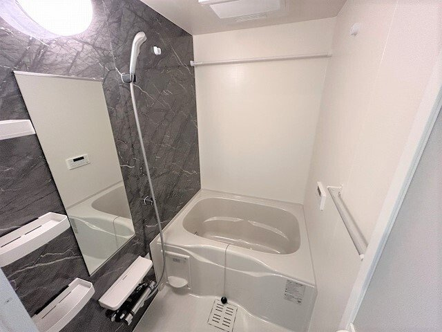 ウィンズ・ウエスト　Ⅰの浴室|日々の疲れを癒すお風呂付です