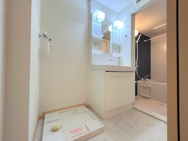 ジュネス原１番館の洗面所|忙しい朝には欠かせない洗面所です