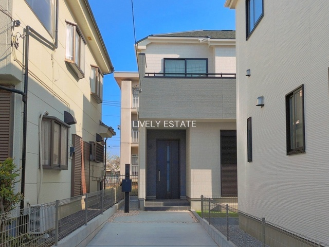 草加市稲荷4丁目 新築分譲住宅 全2棟 A号棟の外観