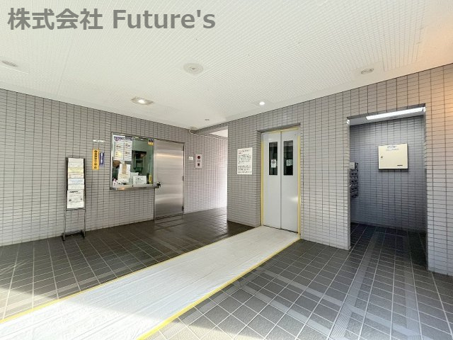 サンライフ吉川　のロビー|エントランス内の写真です。