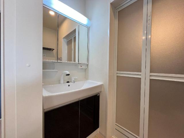 ロータスコートⅡの洗面所|洗髪洗面化粧台