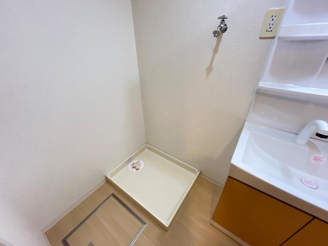 グリーンガーデンのその他|洗濯機置場