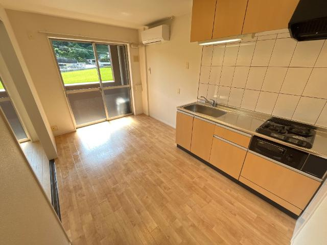 グリーンガーデンの内装|ダイニング