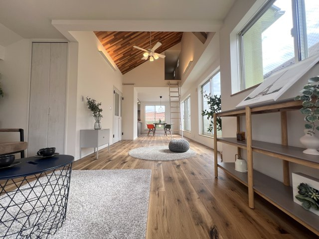 これでもか！と言うほど明るいＬＤＫで気分上々⤴【中区本牧元町】中古戸建