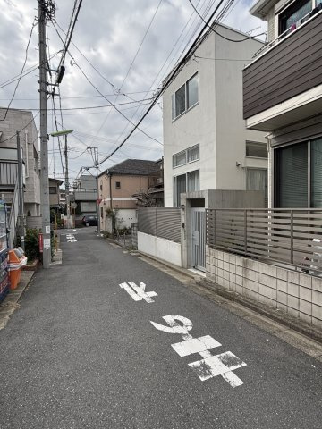 【前面道路含む現地写真】 | 世田谷区上馬３丁目　戸建！