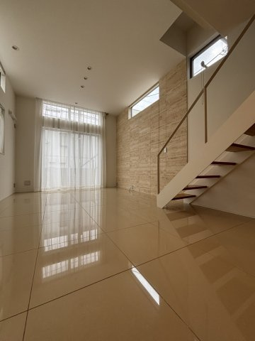 【居間・リビング】 | 世田谷区上馬３丁目　戸建！