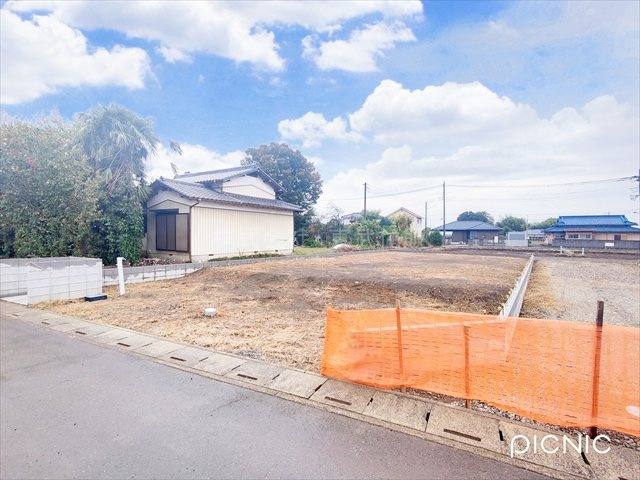 【前面道路含む現地写真】の画像