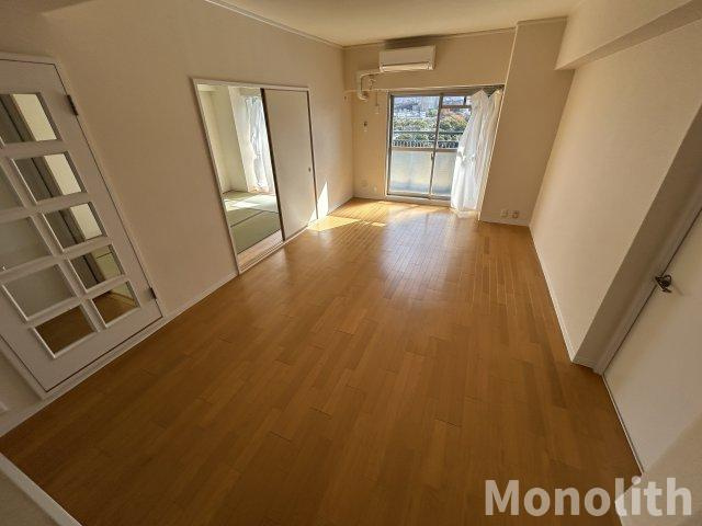 光明池駅前３号棟の内装