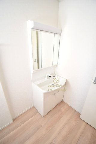 Cradlegarden　 笠間市旭町　第8　1の独立洗面台|シャンプードレッサー付き洗面台。広めで使いやすい、お手入れが楽なデザインで、いつもすっきり清潔に保てます。