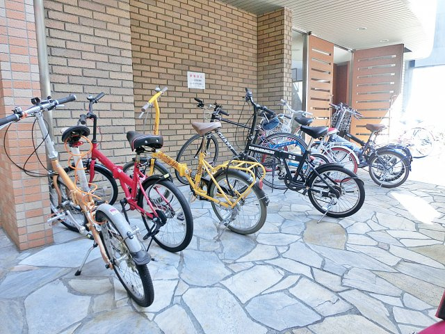 エステムコート難波Ⅱアレグリアの駐車場