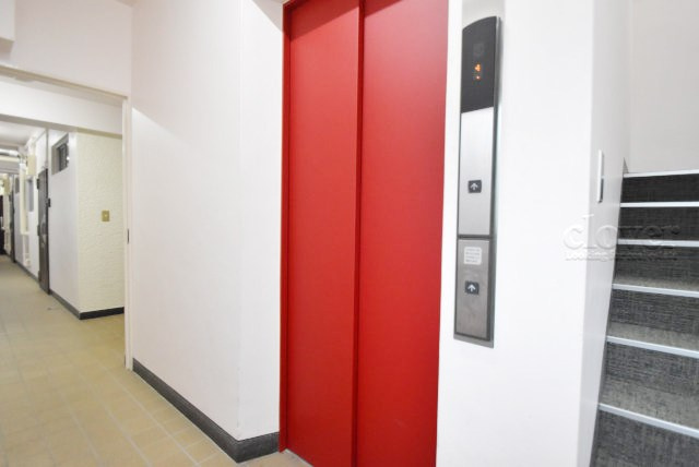 【設備】 | オリエンタルグリーンコーポラス | 無いと困ってしまう設備の筆頭がエレベーター。定期的なメンテナンスが必要な大型機械です。よく整備されていることをご確認ください。～即日のご見学可能～　お問合せはお気軽にどうぞ。