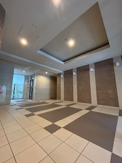 小西マンションのロビー