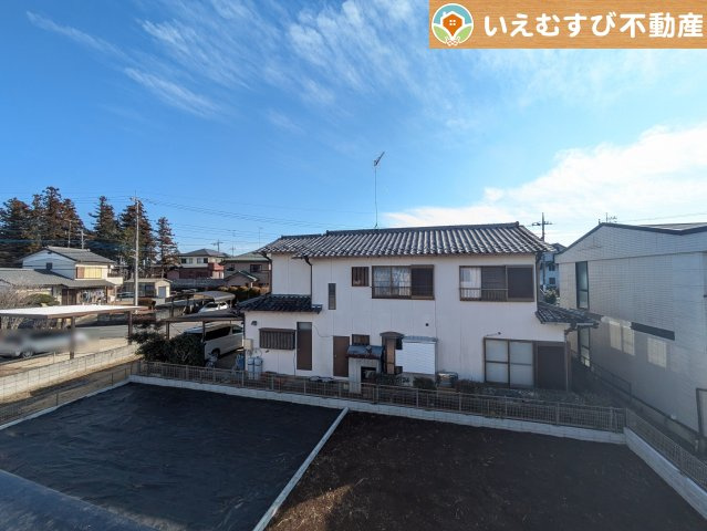 Zut PLUS　比企郡嵐山町15期の展望|高い建物が無く開放感のある展望
バルコニーからの展望も開けていて閑静な住宅地が望めます。日当りも良いですね♪