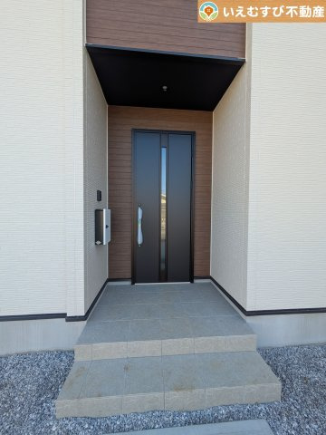 Zut PLUS　比企郡嵐山町15期のエントランス