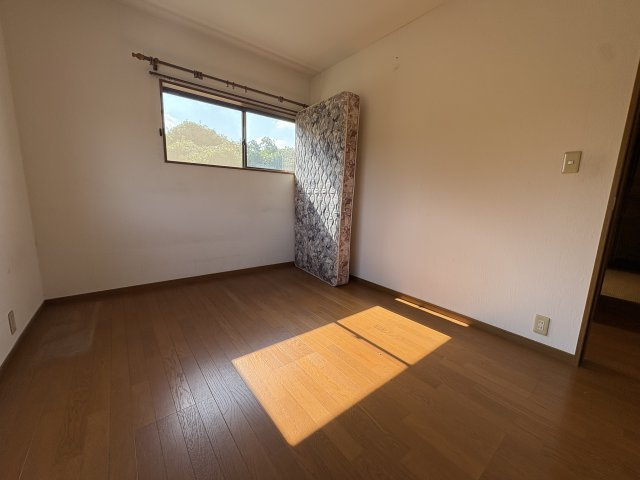 三木市志染町広野４丁目戸建の洋室