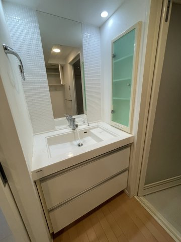 【独立洗面台】