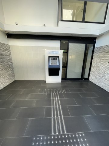 【エントランス】