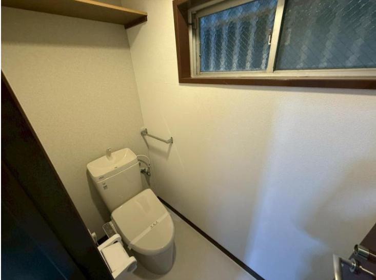 住吉山手4丁目貸家のトイレ