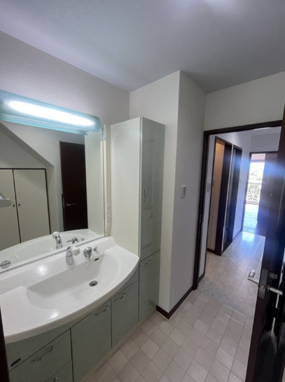 住吉山手4丁目貸家の洗面所