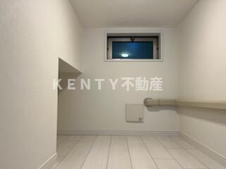 【寝室】 | サークルハウスＢ | 落ち着いて過ごせるお部屋なので、寝室にいかがでしょうか