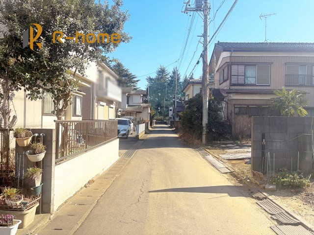 つくばみらい市伊奈東第1期　新築戸建て　1号棟の前面道路含む現地写真|『今から見たい！』大歓迎です♪
お気軽にＲ－ｈomeまでお問い合わせください。