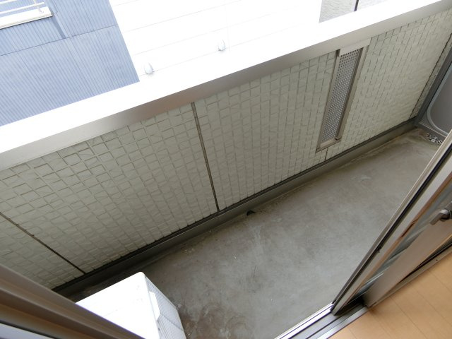 エントピア（蕨市錦町）のバルコニー|別号室の参考写真です。
