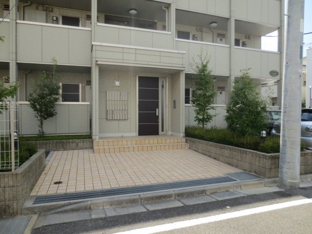 エントピア（蕨市錦町）のエントランス