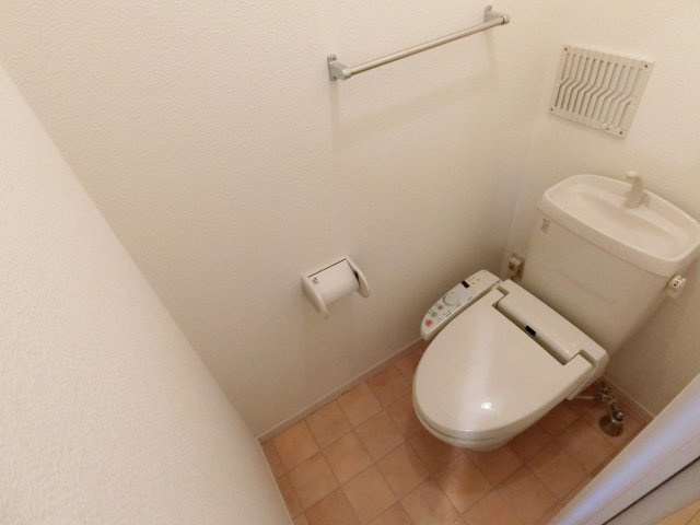 エントピア（蕨市錦町）のトイレ|別号室の参考写真です。